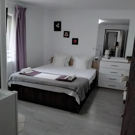 Privatunterkunft Casa Fely *