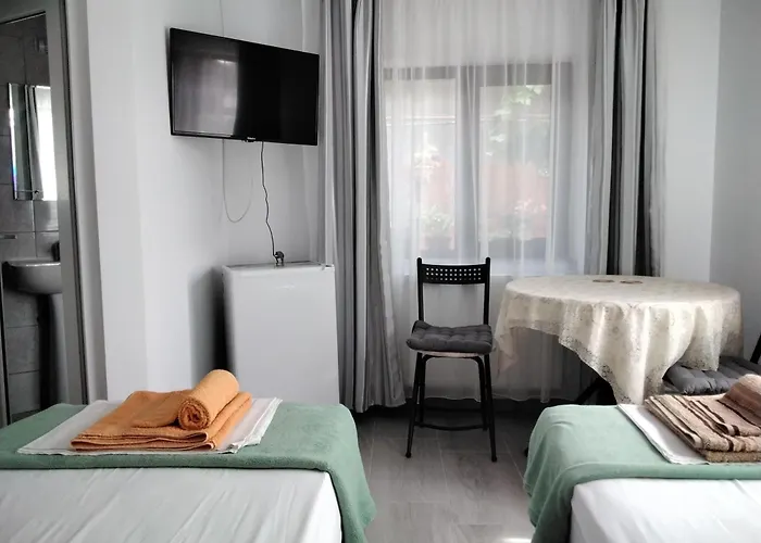 Gazde/Camere de închiriat Casa Fely Eforie Nord