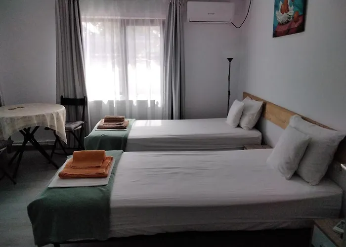 Gazde/Camere de închiriat Casa Fely