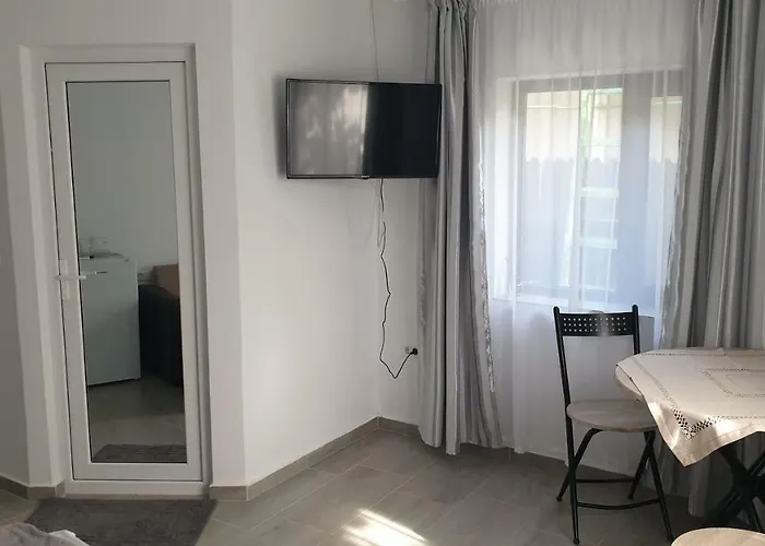 Casa Fely Gazde/Camere de închiriat *